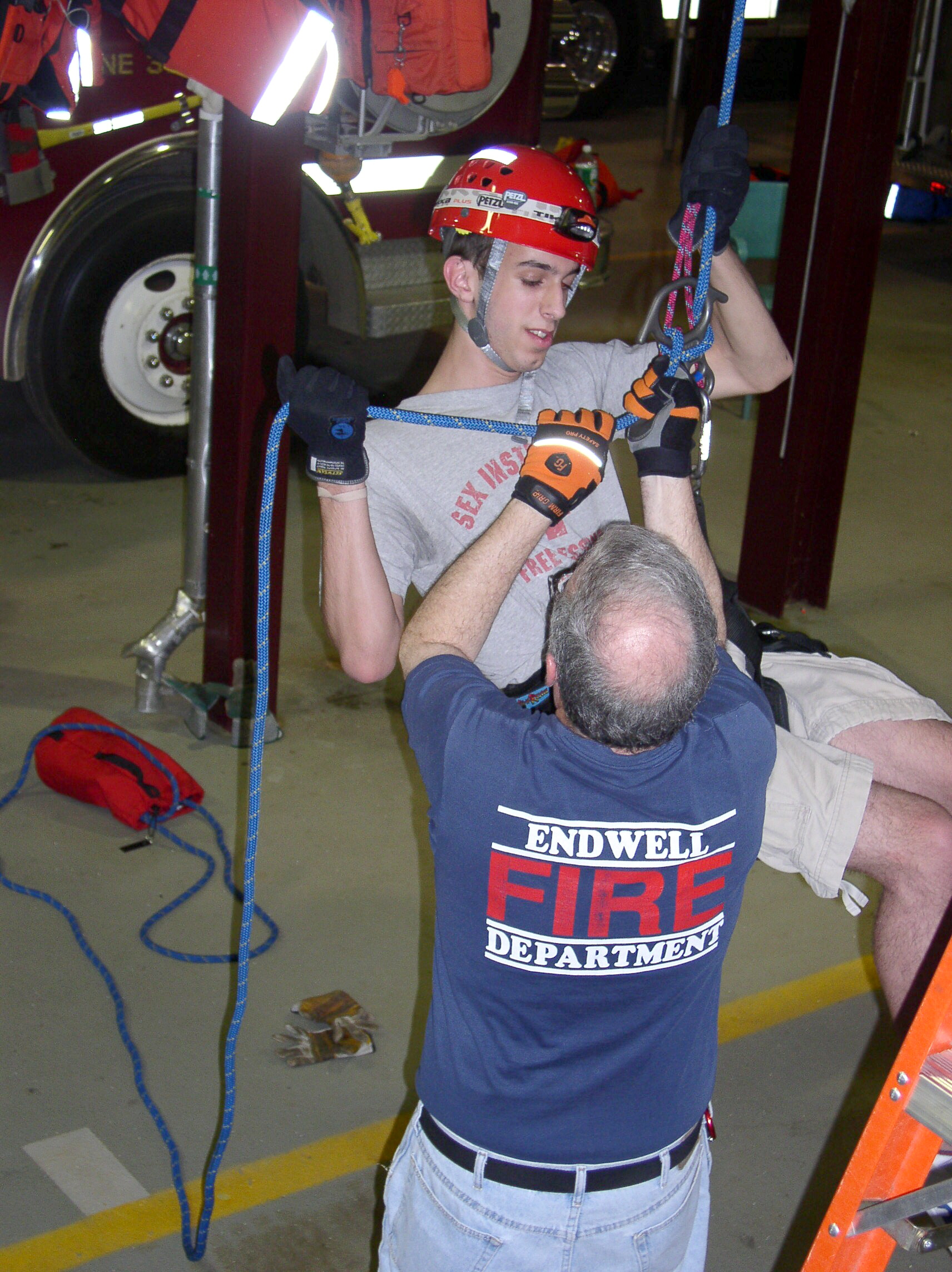 04-06-05  Training - Rope Rescue
